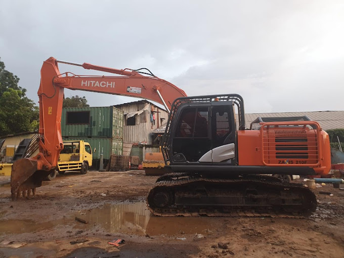 Excavator Hitachi EX200