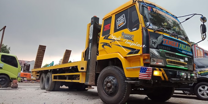 Tronton Kelas 30 Ton